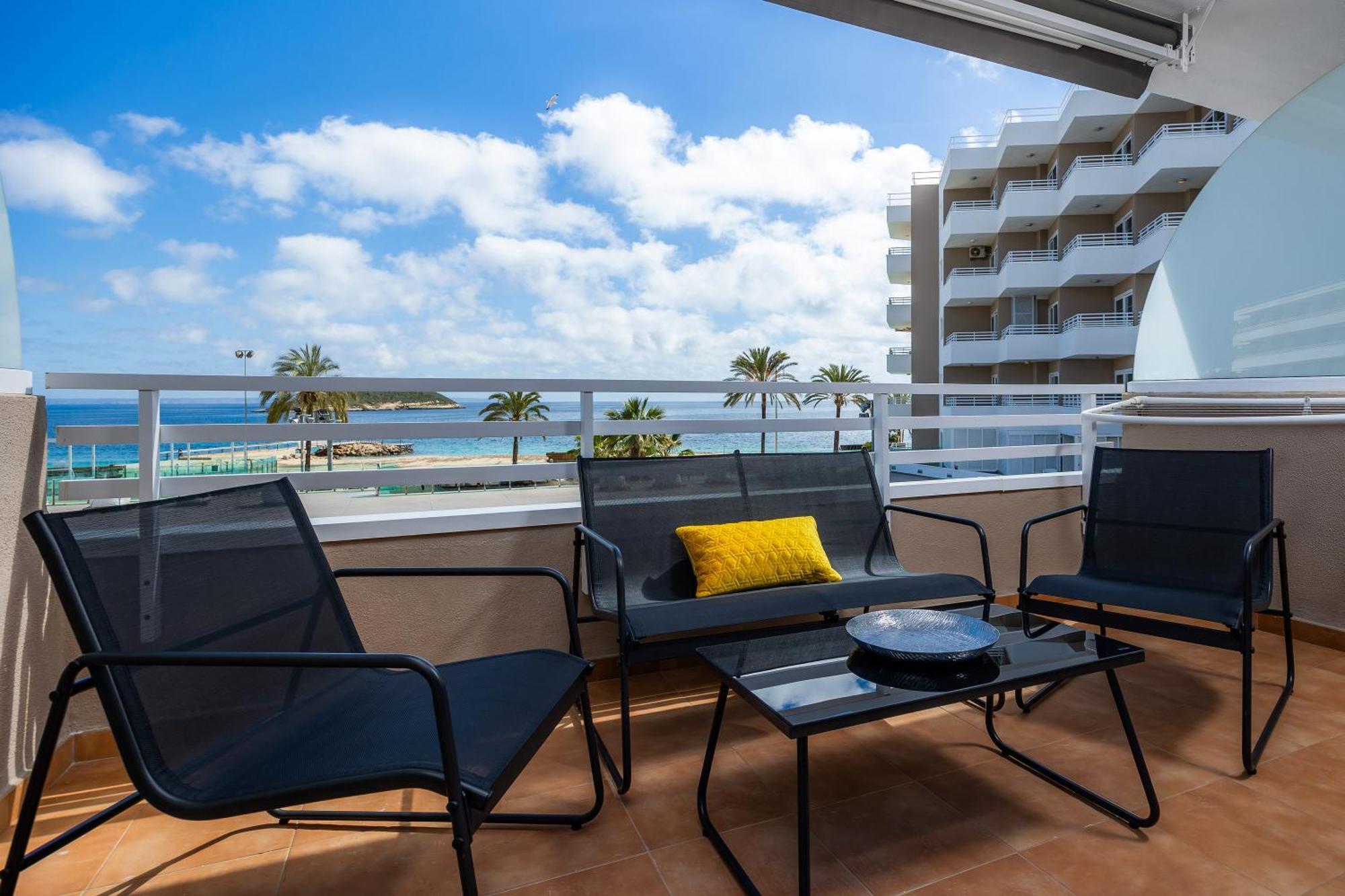Appartement First Line Mediterranean